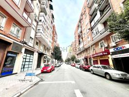 Piso en venta en calle Canillas photo 0