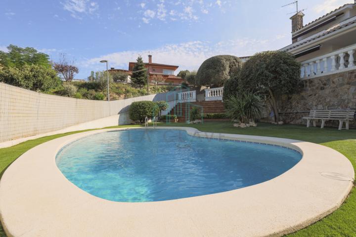 Casa-Chalet en Venta en Cabrils Barcelona photo 0