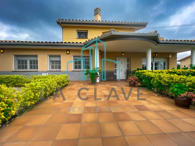 Casa-Chalet en Venta en Bigues Barcelona photo 0