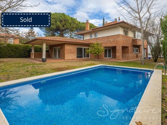 Casa En venta en Sant Cugat Del Vallès photo 0