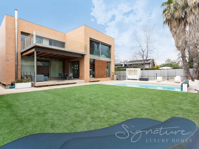 Villa En venta en Sant Cugat Del Vallès photo 0