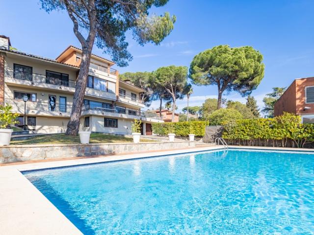 Villa En venta en Sant Cugat Del Vallès photo 0