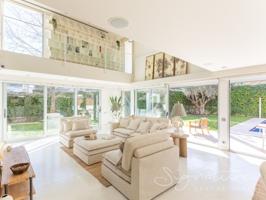 Villa En venta en Sant Cugat Del Vallès photo 0