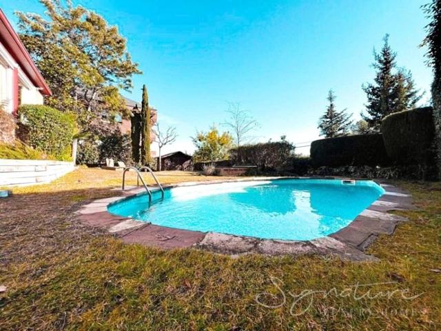 Villa En venta en Sant Cugat Del Vallès photo 0