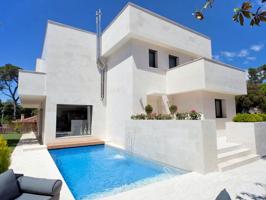 Villa En venta en Sant Cugat Del Vallès photo 0