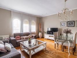 Piso En venta en Barcelona photo 0