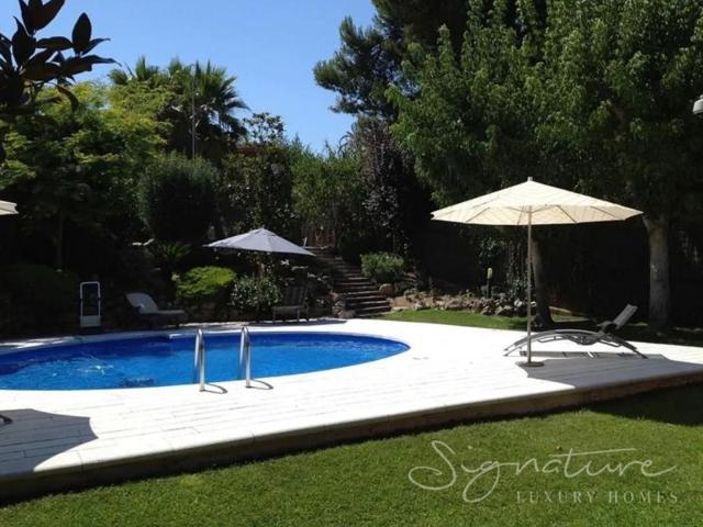 Casa En venta en Cerdanyola Del Vallès photo 0