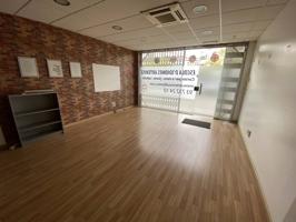 Local comercial en La Garriga photo 0