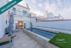 Casa con amarre privado en Empuriabrava photo 0