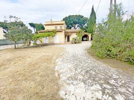 Casa con gran jardín al lado de la playa de Riells photo 0