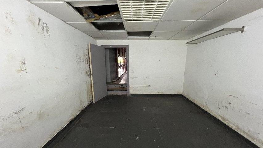 Local en venta en UTRERA de 203 m2 photo 0