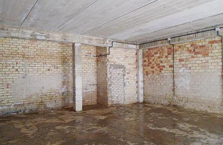 Local en venta en LORA DEL RÍO de 82 m2 photo 0