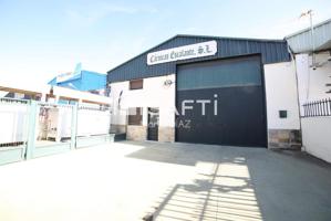 Nave industrial cárnica, equipada y versátil en el corazón empresarial de Ronda. photo 0