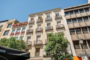 Piso En venta en Sol photo 0