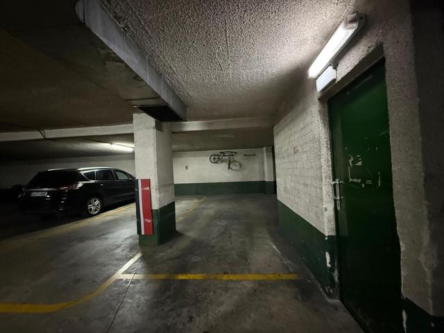 Parking En venta en Vitoria-Gasteiz photo 0