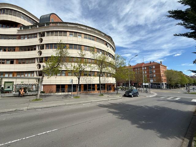 Local En alquiler en Vitoria-Gasteiz photo 0