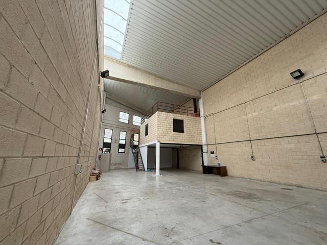Almacén En venta en Vitoria-Gasteiz photo 0