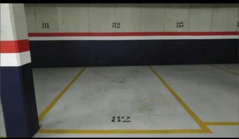 Parking En venta en Vitoria-Gasteiz photo 0