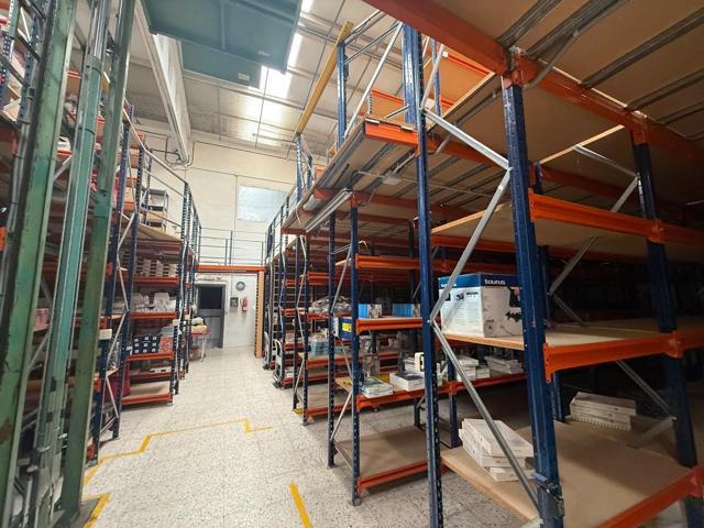 Almacén En alquiler en Vitoria-Gasteiz photo 0