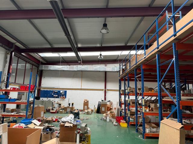 Almacén En alquiler en Vitoria-Gasteiz photo 0