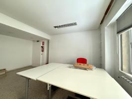 Oficina En alquiler en Vitoria-Gasteiz photo 0