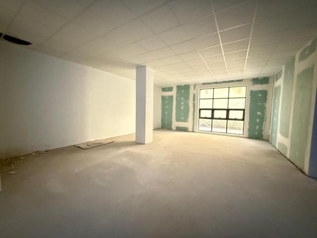 Oficina En venta en Vitoria-Gasteiz photo 0