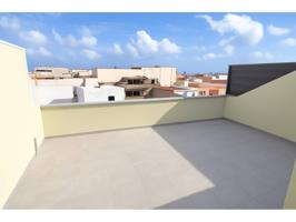 Estupendo ático recién reformado y ascensor, con 3 dormitorios y dos amplias terrazas privativas en Vecindario photo 0