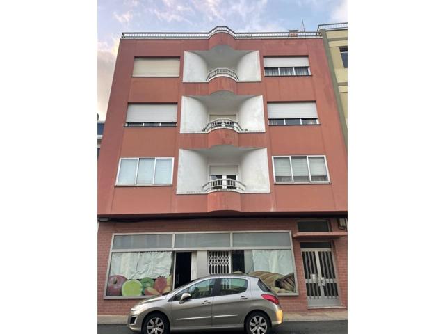 Edificio residencial y comercial con vistas al mar en pleno centro de Cariño, a 200 m de la playa photo 0