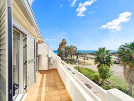 Chalet adosado en venta en calle del Cap de l'Albir photo 0