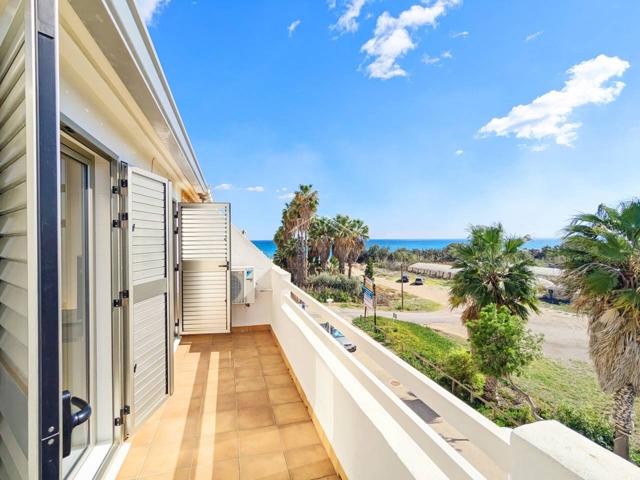 Chalet adosado en venta en calle del Cap de l'Albir photo 0