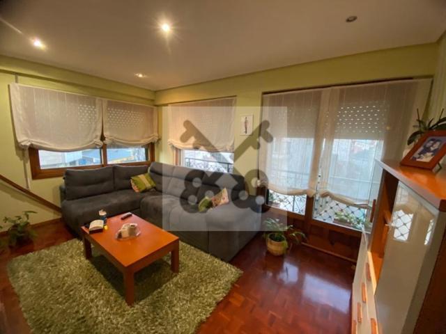 Piso En venta en O Grove photo 0