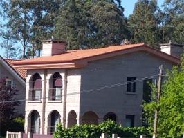 Villa En venta en Vigo photo 0