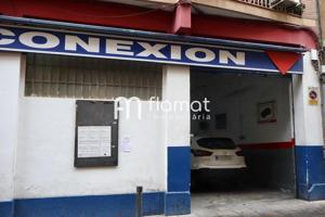 Taller de compraventa y reparación de vehículos en la calle Sant Josep photo 0