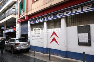 Taller de compraventa y reparación de vehículos en la calle Sant Josep photo 0