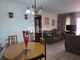 PISO DE 4 HABITACIONES EN BADALONA photo 0