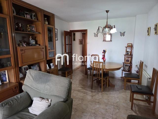 PISO DE 4 HABITACIONES EN BADALONA photo 0