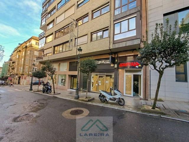 Local En venta en Vigo photo 0