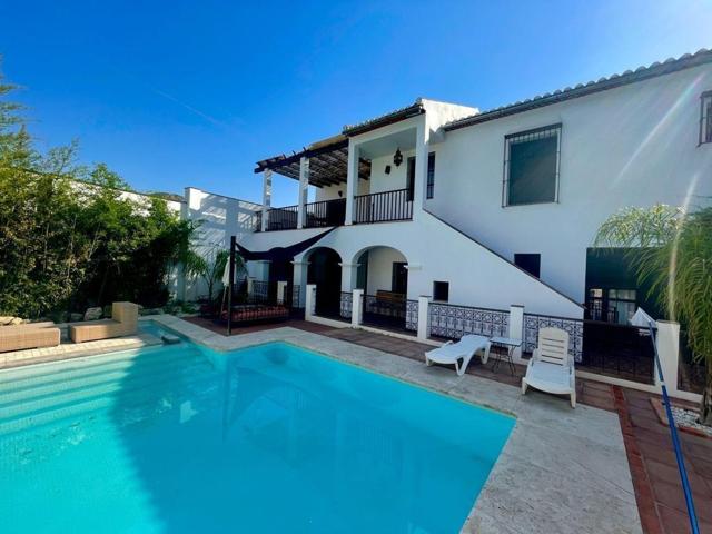 Casa De Campo En venta en Andalucia, Iznajar photo 0