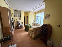 VIVIENDA + LOCAL EN CASCO ANTIGUO photo 0