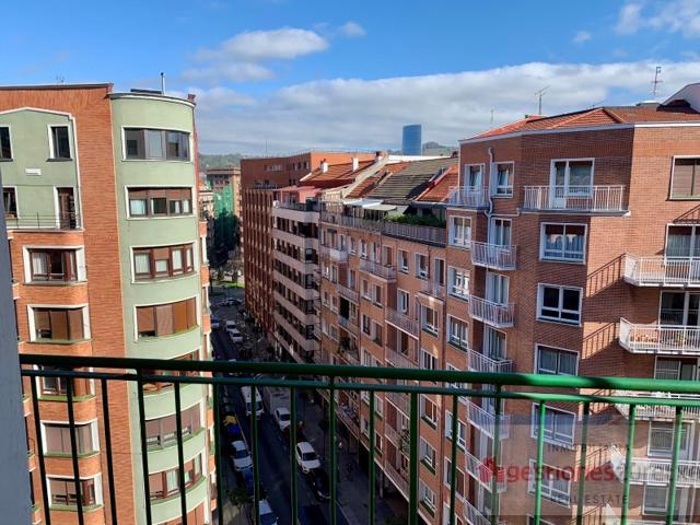 Piso En venta en Bilbao photo 0
