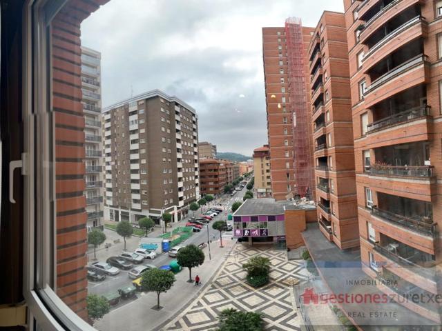 Piso En venta en Bilbao photo 0