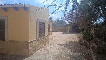 Finca rústica con piscina y vistas despejadas, entre Santa Eugènia y Santa María photo 0