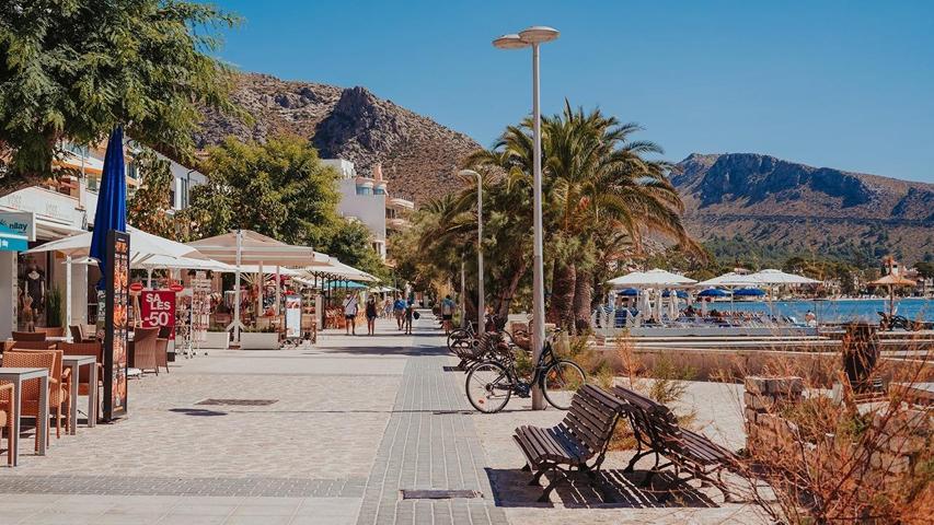 Oportunidad en Port de Pollença, se vende casa a reformar de dos plantas con excelente ubicación photo 0