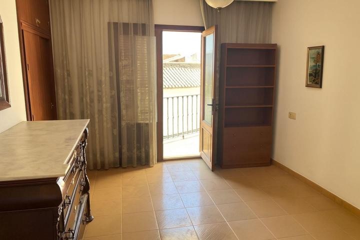 Oportunidad en Sa Pobla: gran vivienda de 3 plantas photo 0