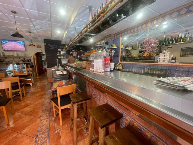 Se traspasa bar-cafetería con terraza en Puerto de Alcúdia photo 0