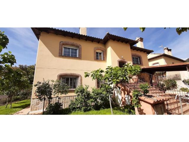 Villa En venta en Piedralaves photo 0