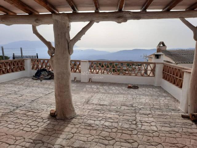 Preciosa casa de pueblo reformada en Yegen photo 0