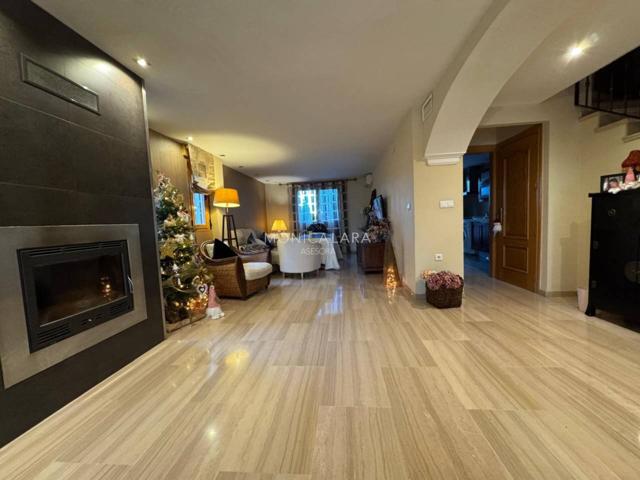 Casa pareada en venta en Huétor Vega photo 0
