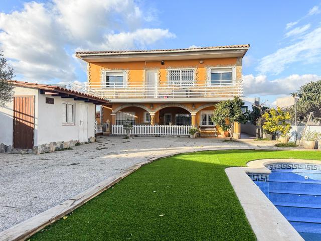 Casa con 2 viviendas photo 0