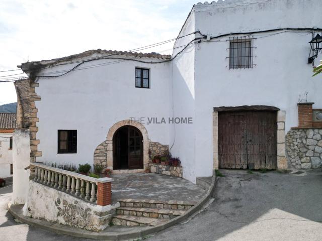 Masía histórica en el centro de Canyelles photo 0